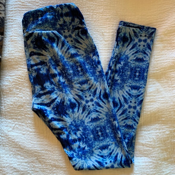 🎀 Lularoe Tie Dye Leggings🎀 - Picture 2 of 2